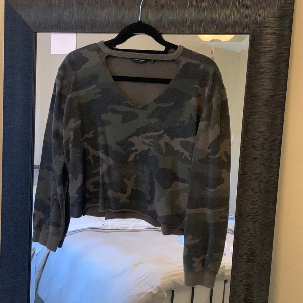 LUCKY BRAND cropped cut out camouflage long sleeve